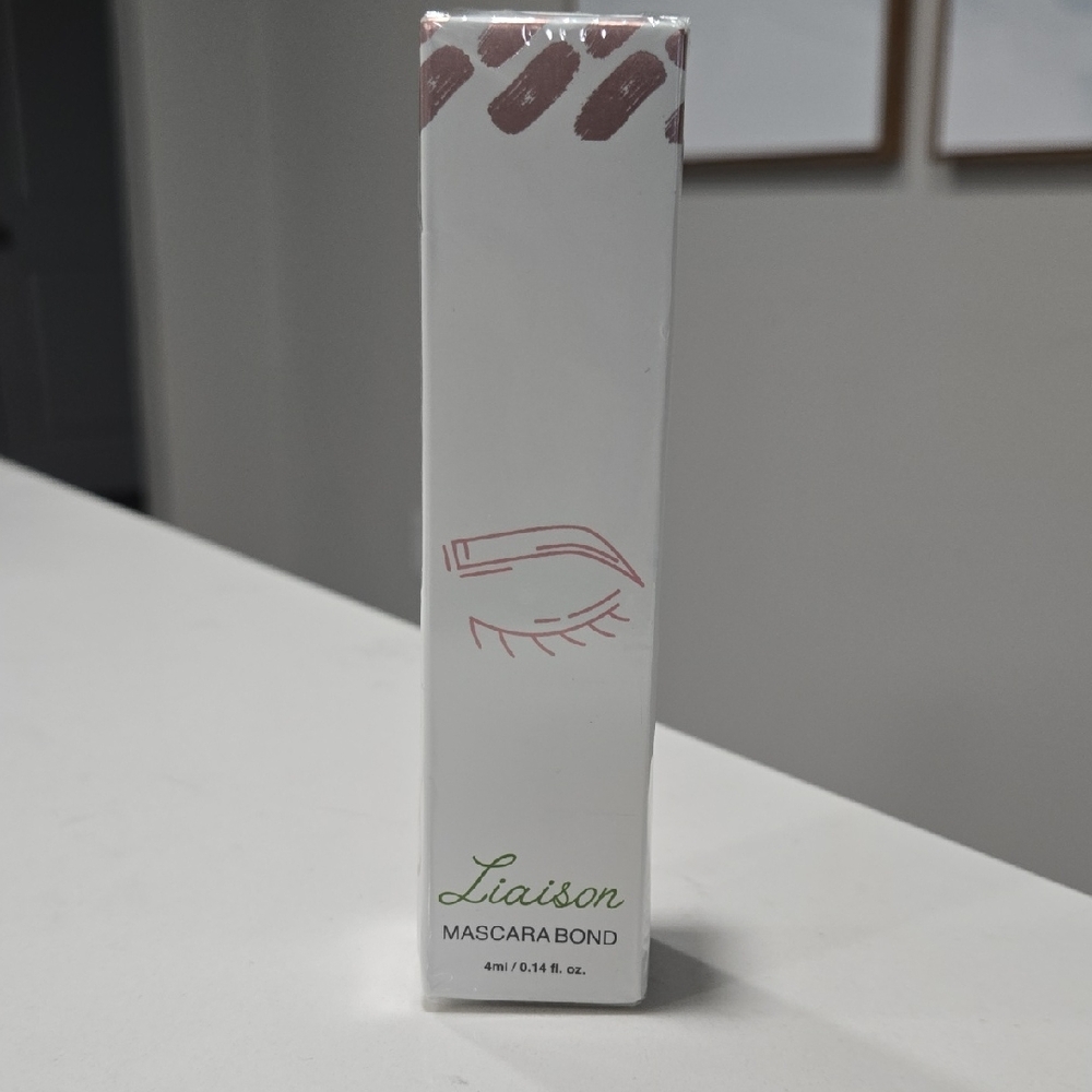 Mascara Bond - Elegant White and Pink